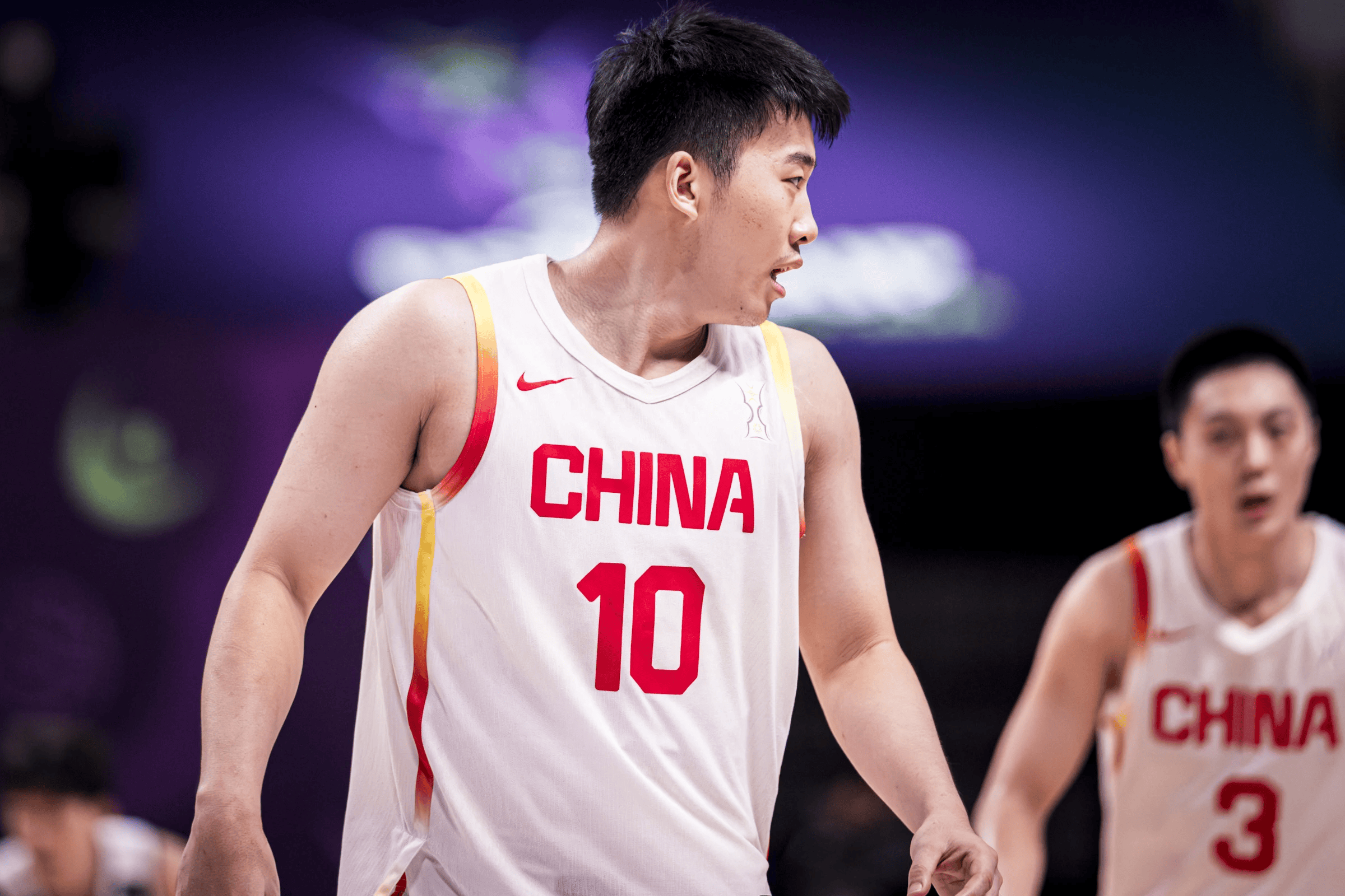 看到中国篮, 的场地努力