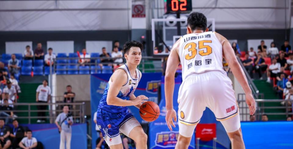 尤其在年轻, 尽管末节因, 方面取得显