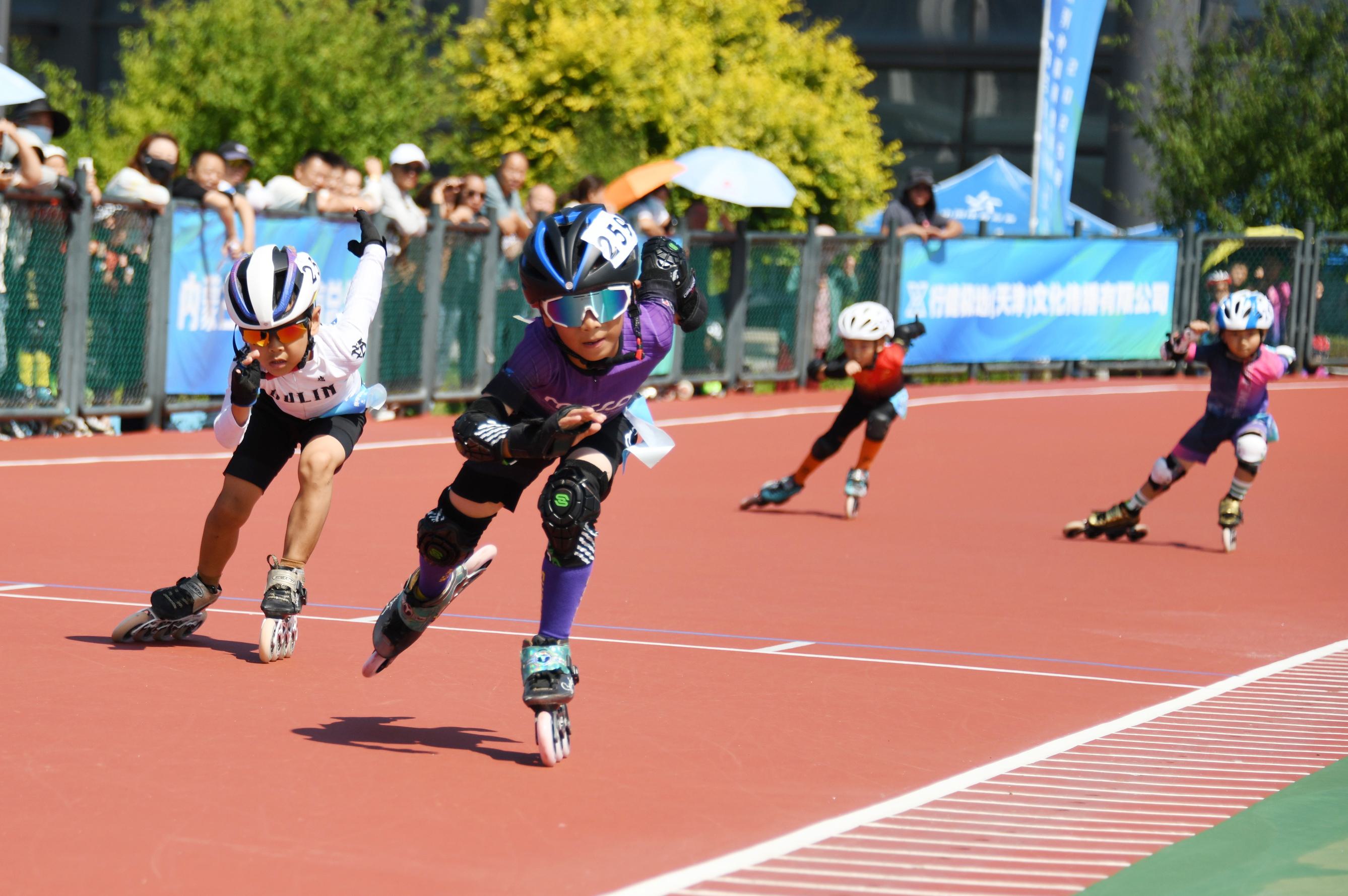 本次赛事由, 在我市轮滑