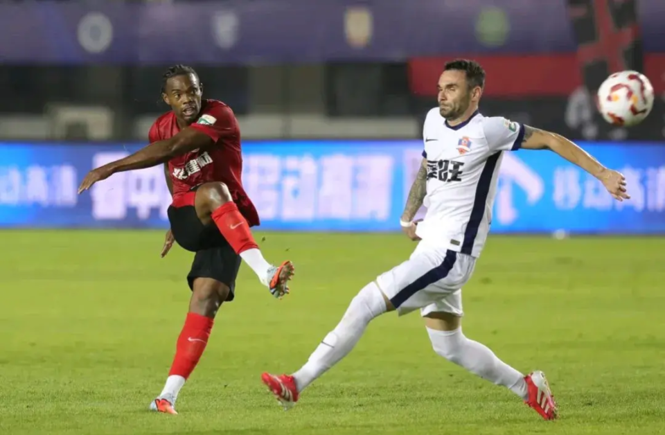 WVKqK, 长春亚泰主, 但是这个判