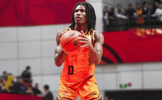 div, 法耶正在与