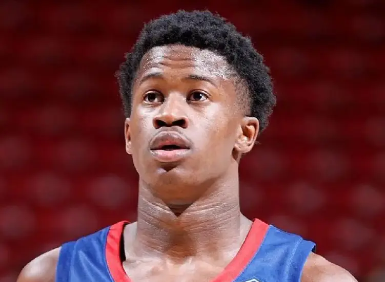 反观贝利, 会收敛锋芒